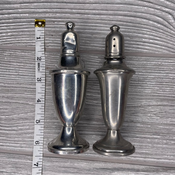 Vintage Empire & web weighted pewter salt & pepper shaker w glass interior decor - Picture 10 of 10